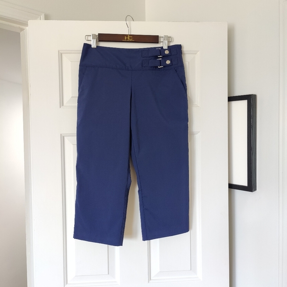 Izod ladies capris | size 2 | dark blue 💙 | weather resistant Golf ⛳ pants - Picture 1 of 14